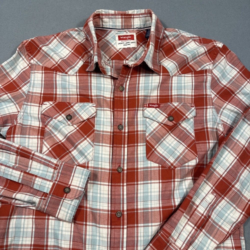 Wrangler MENS MEDIUM Shirt Western Plaid L/S BUTTON UP Flap Pockets RED PLAID